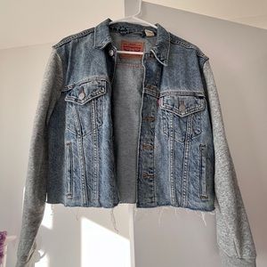 Levi’s Ex-Boyfriend Hybrid Denim Classic Trucker Cropped Spring Jacket Size M